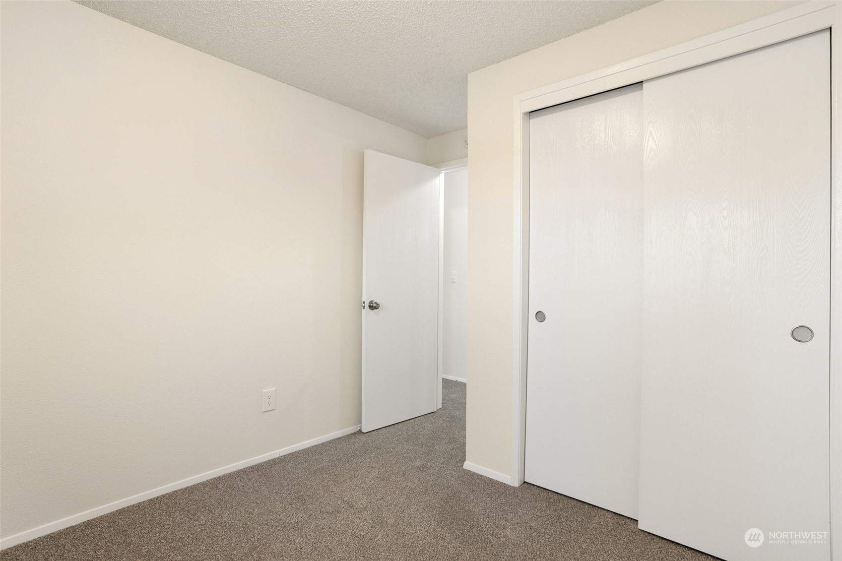 1656 Index Avenue Southeast Renton, WA 98058 - Photo 15 of 31 Gallery Image 15