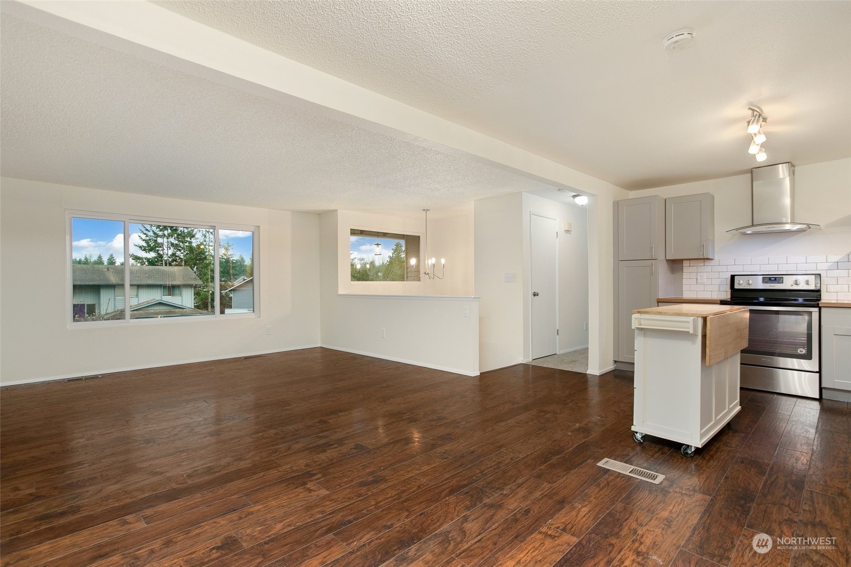 1656 Index Avenue Southeast Renton, WA 98058 - Photo 8 of 31 Gallery Image 8