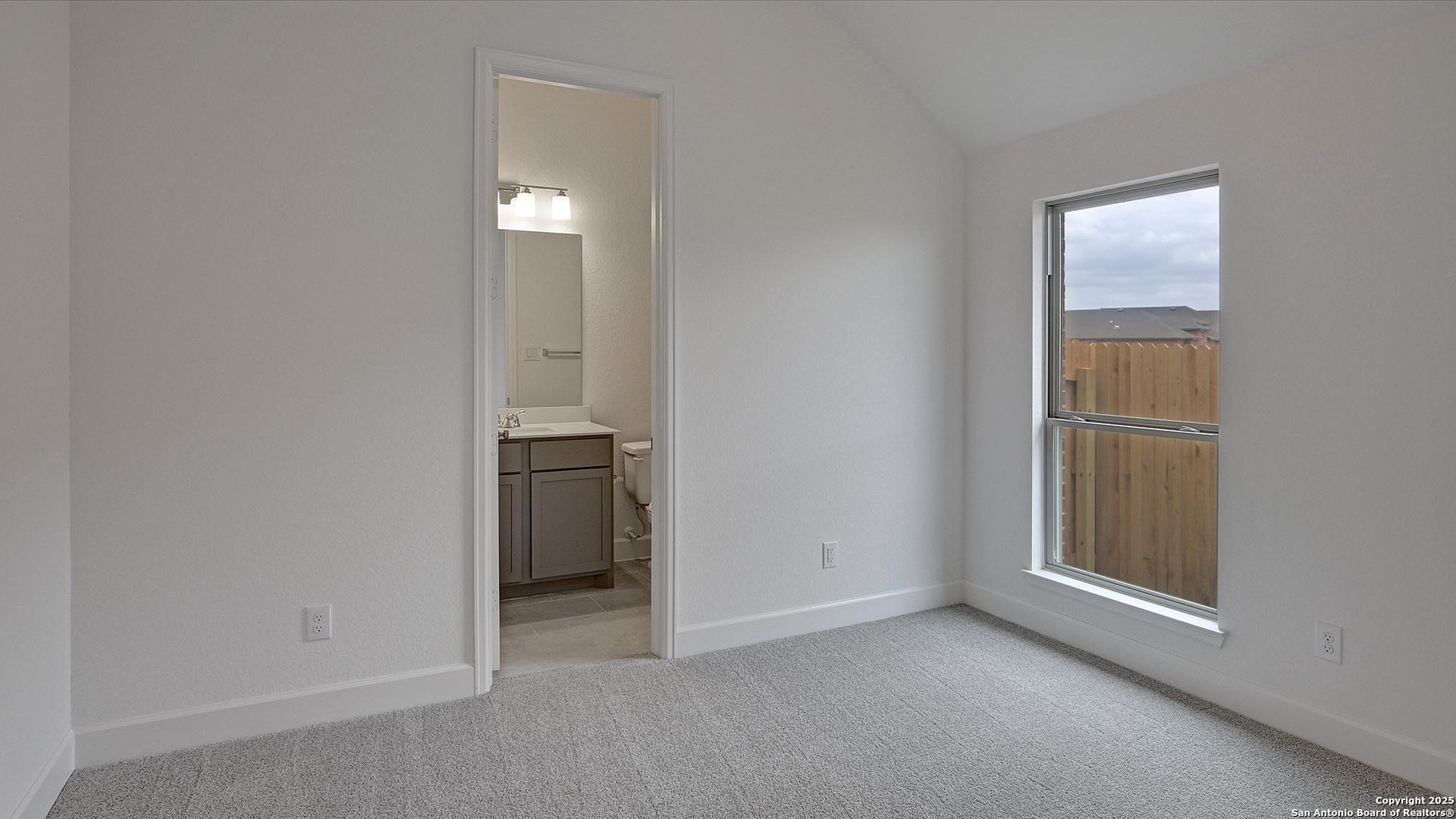 293 White Oak Castroville, TX 78009 - Photo 20 of 45