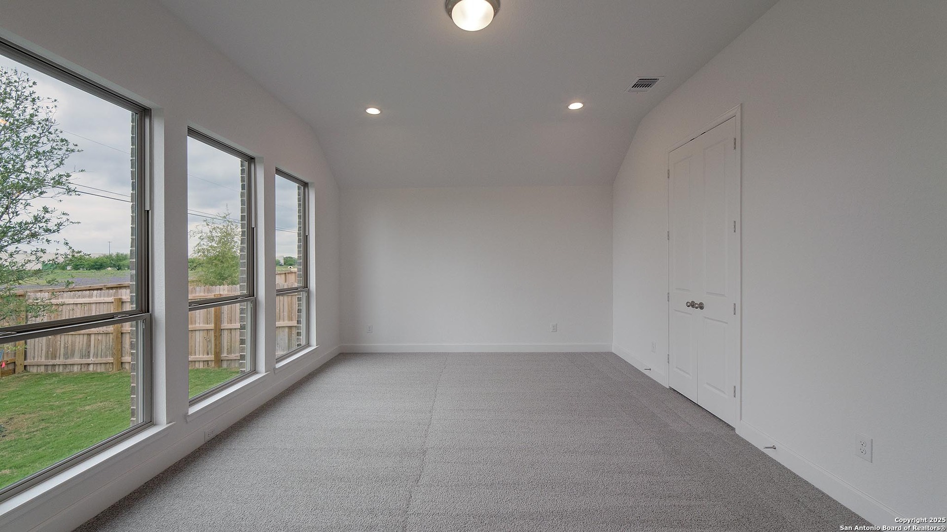 293 White Oak Castroville, TX 78009 - Photo 26 of 45