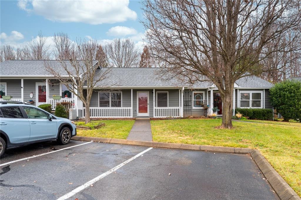 3138 Windchase Court High Point, NC 27265 - Photo 2 of 25 Gallery Image 2