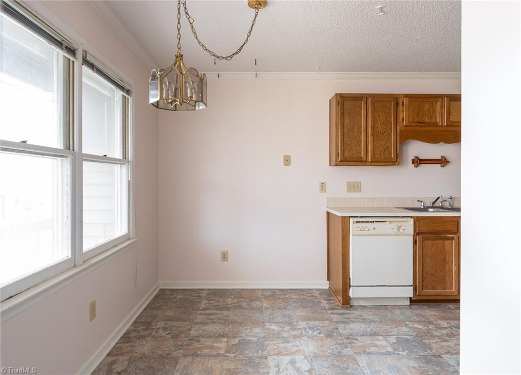 3138 Windchase Court High Point, NC 27265 - Photo 14 of 25 Gallery Image 14