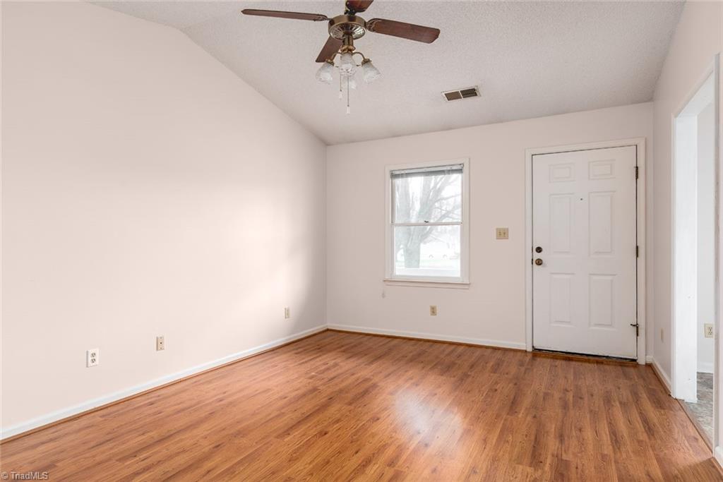 3138 Windchase Court High Point, NC 27265 - Photo 8 of 25 Gallery Image 8