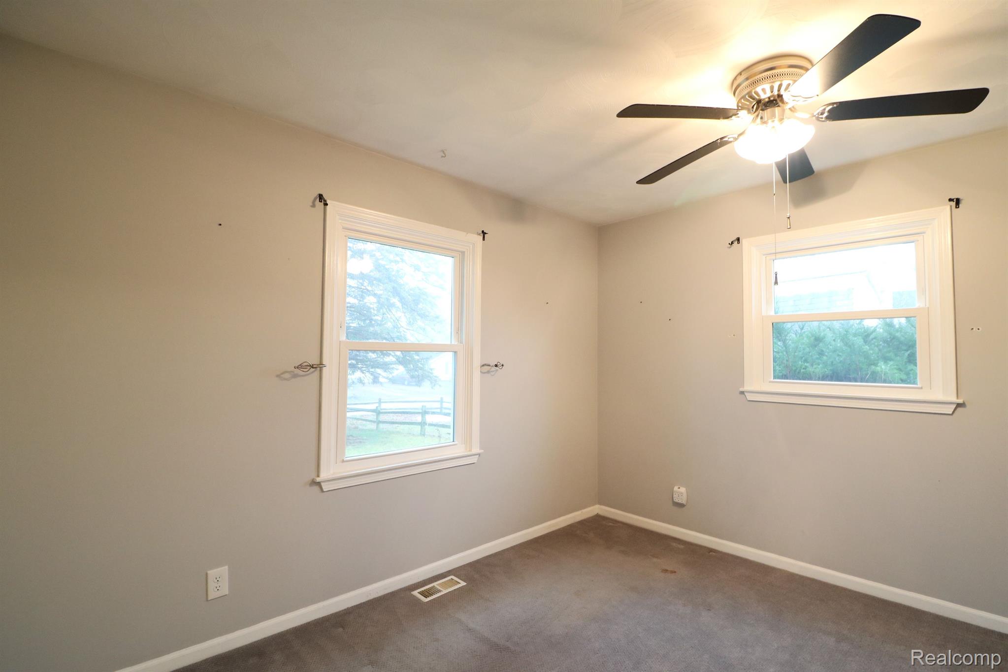 307 East Rolfe Street Perry, MI 48872 - Photo 11 of 19 Gallery Image 11