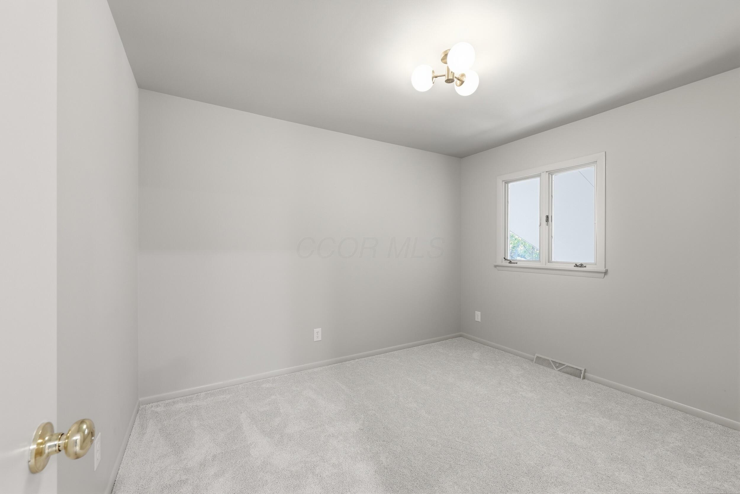 4499 Summit Ridge Road Upper Arlington, OH 43220 - Photo 29 of 76 Bedroom 3