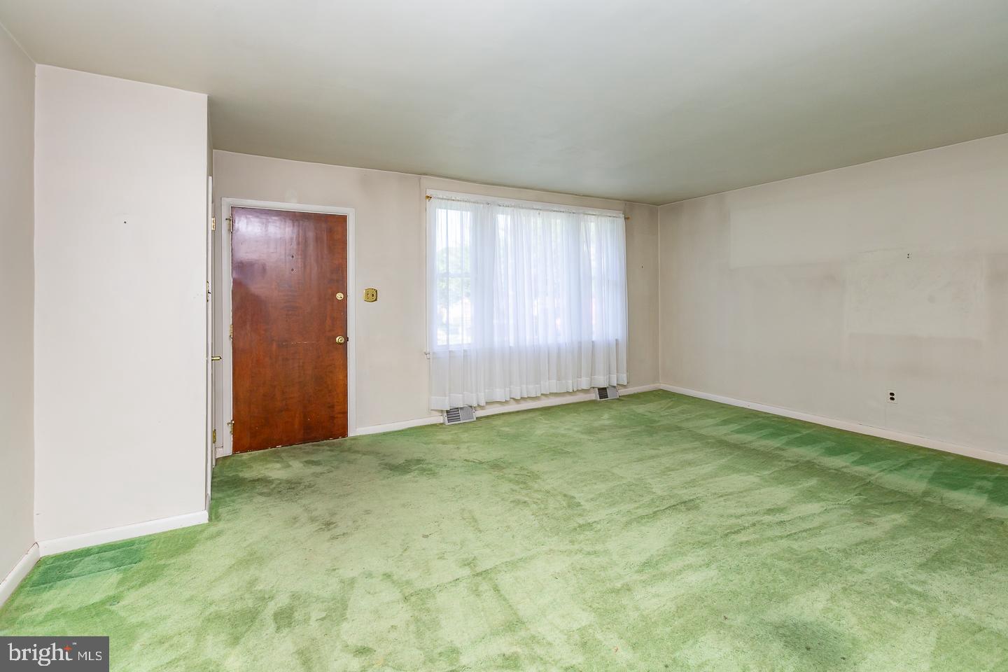 325 Rittenhouse Circle Havertown, PA 19083 - Photo 12 of 34 Large Formal Living Room