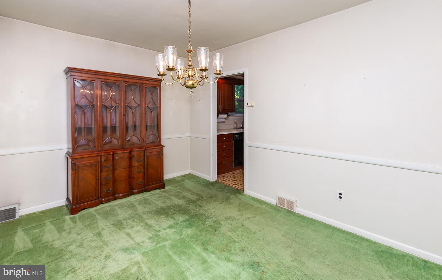 325 Rittenhouse Circle Havertown, PA 19083 - Photo 15 of 34 Formal Dining Room