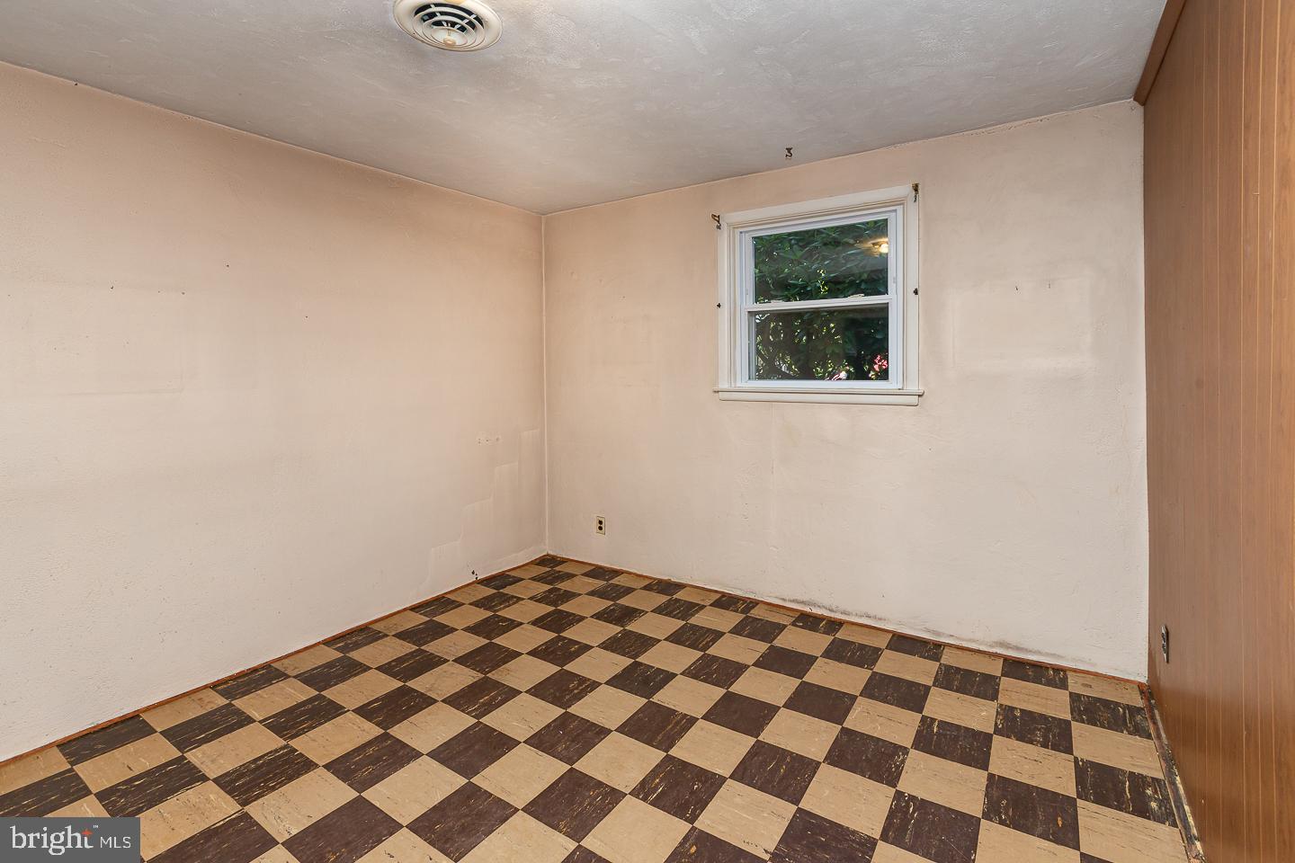 325 Rittenhouse Circle Havertown, PA 19083 - Photo 28 of 34 Lower Level Family Room