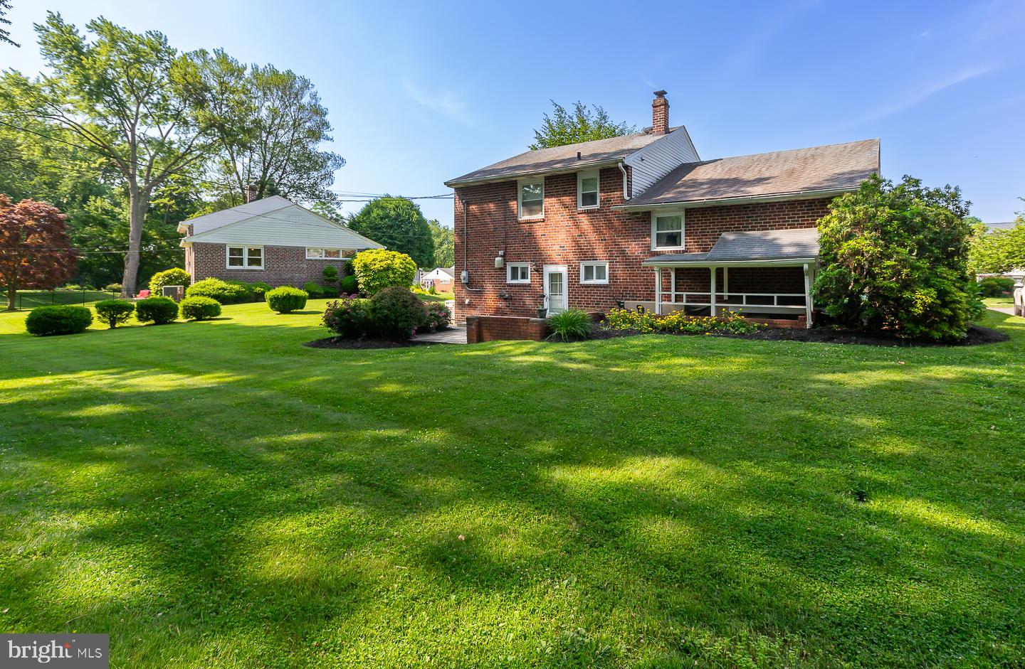 325 Rittenhouse Circle Havertown, PA 19083 - Photo 8 of 34 Exterior Back