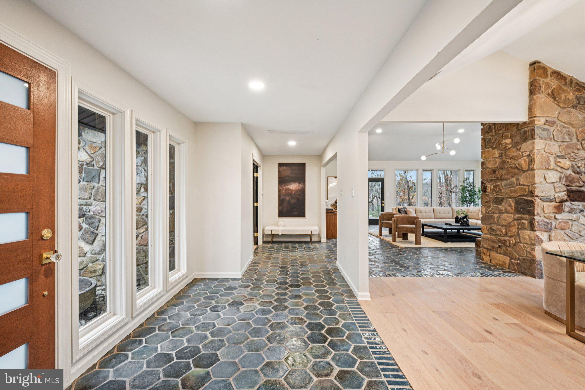 38 Ringfield Road Chadds Ford, PA 19317 - Photo 4 of 50 a view of a living room and entry way