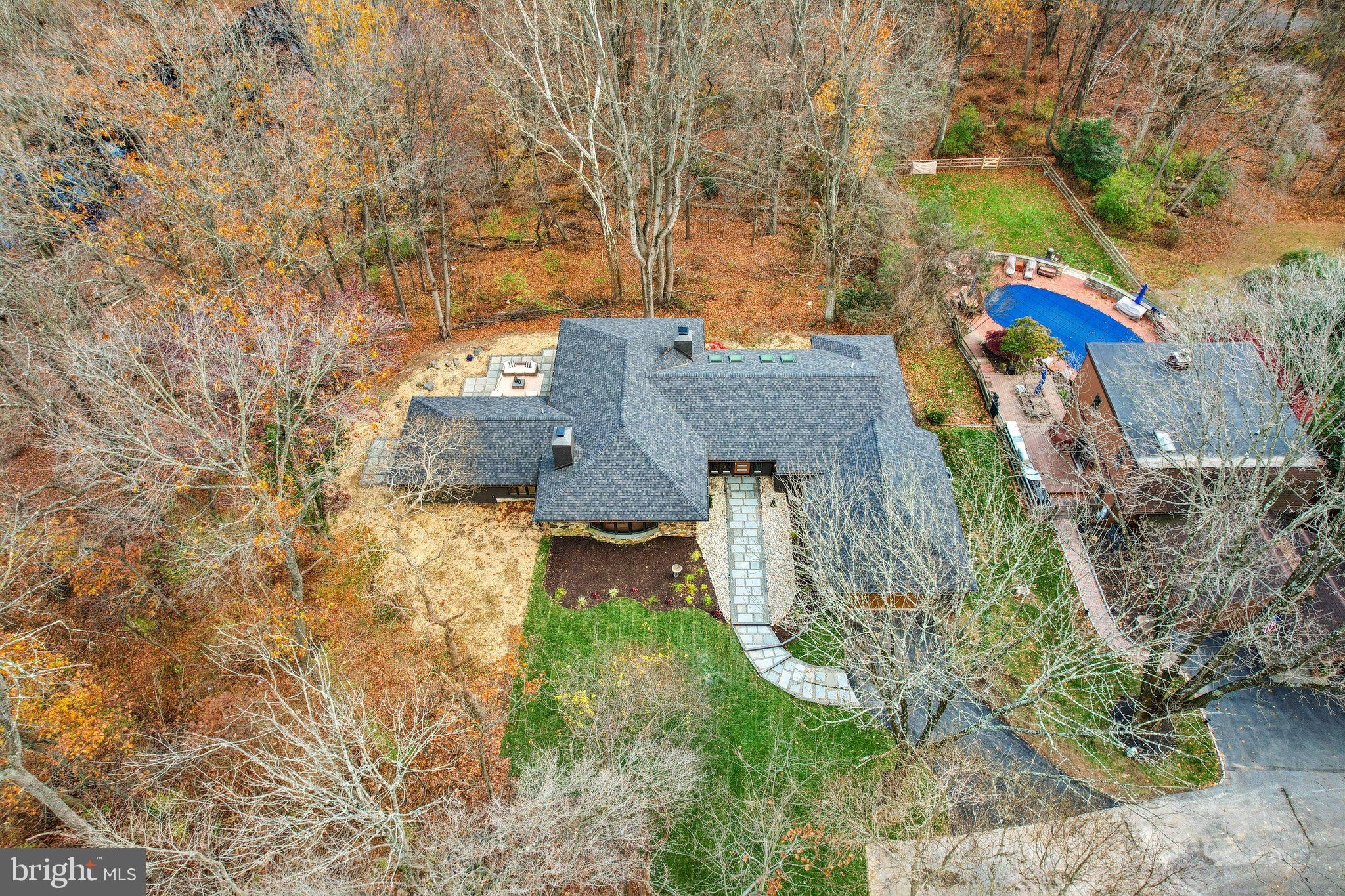 38 Ringfield Road Chadds Ford, PA 19317 - Photo 47 of 50 an aerial view of a house with a yard