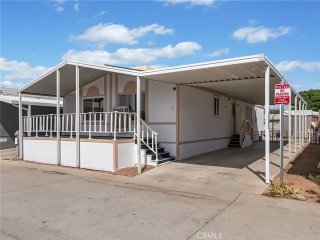 a view of house with a outdoor space