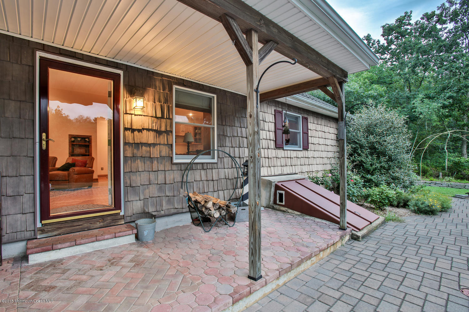 714 Oak Glen Road Howell, NJ 07731 - Photo 16 of 34 714 Oak Glen Rd Howell NJ-large-017-16-1