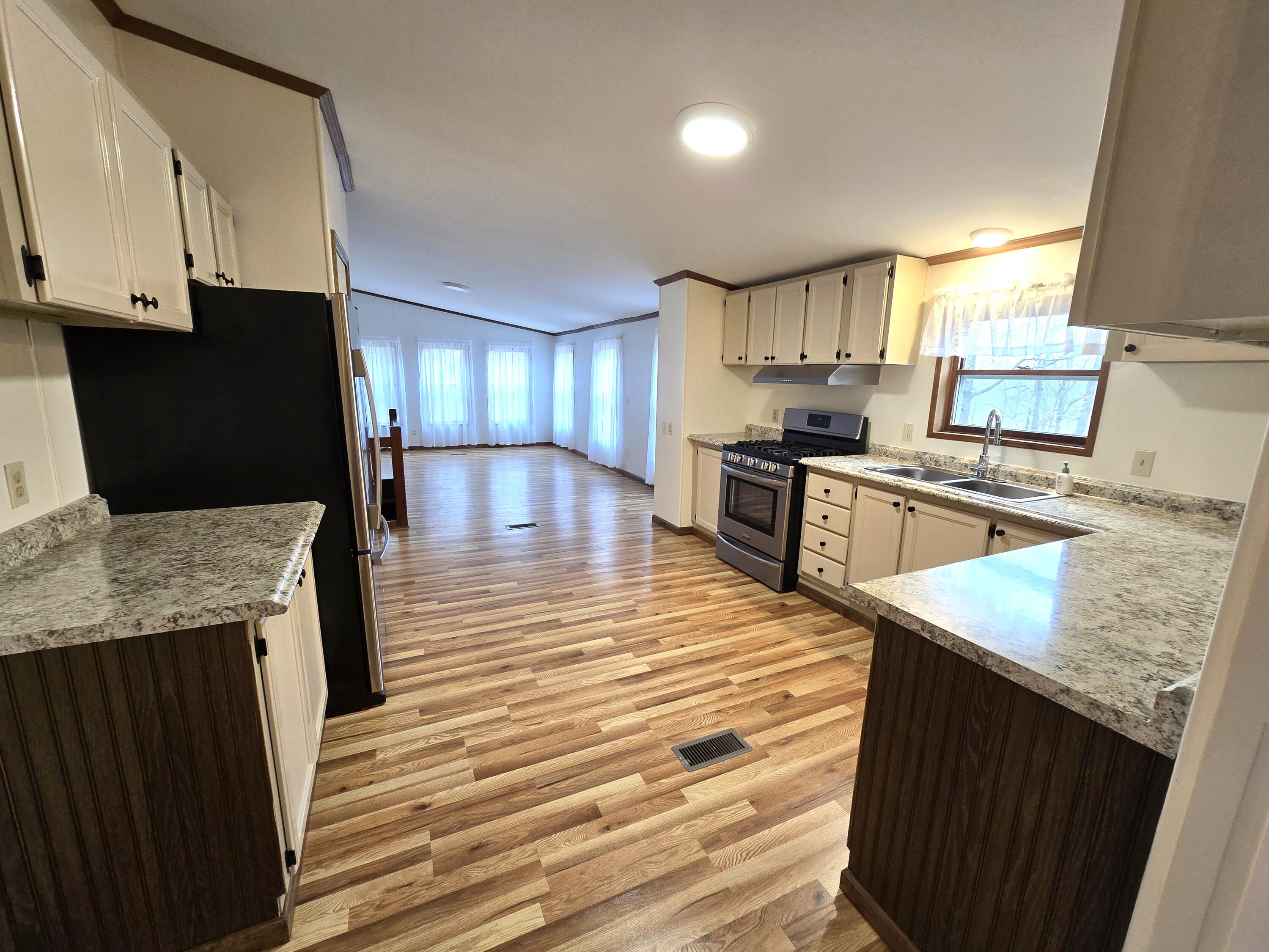 2801 West Dowling Road Delton, MI 49046 - Photo 6 of 38 1000012303