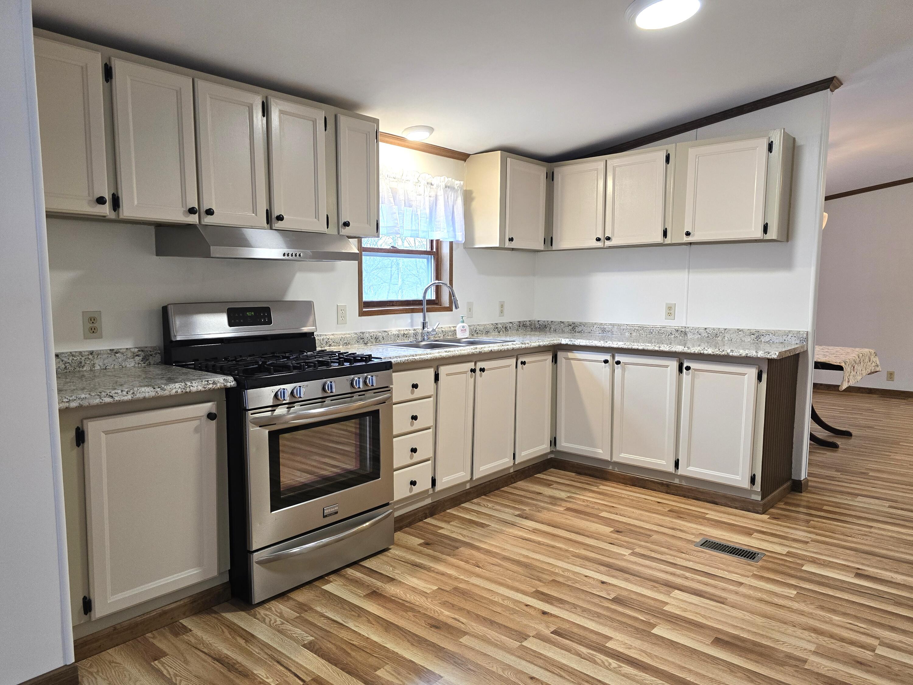 2801 West Dowling Road Delton, MI 49046 - Photo 7 of 38 1000012304