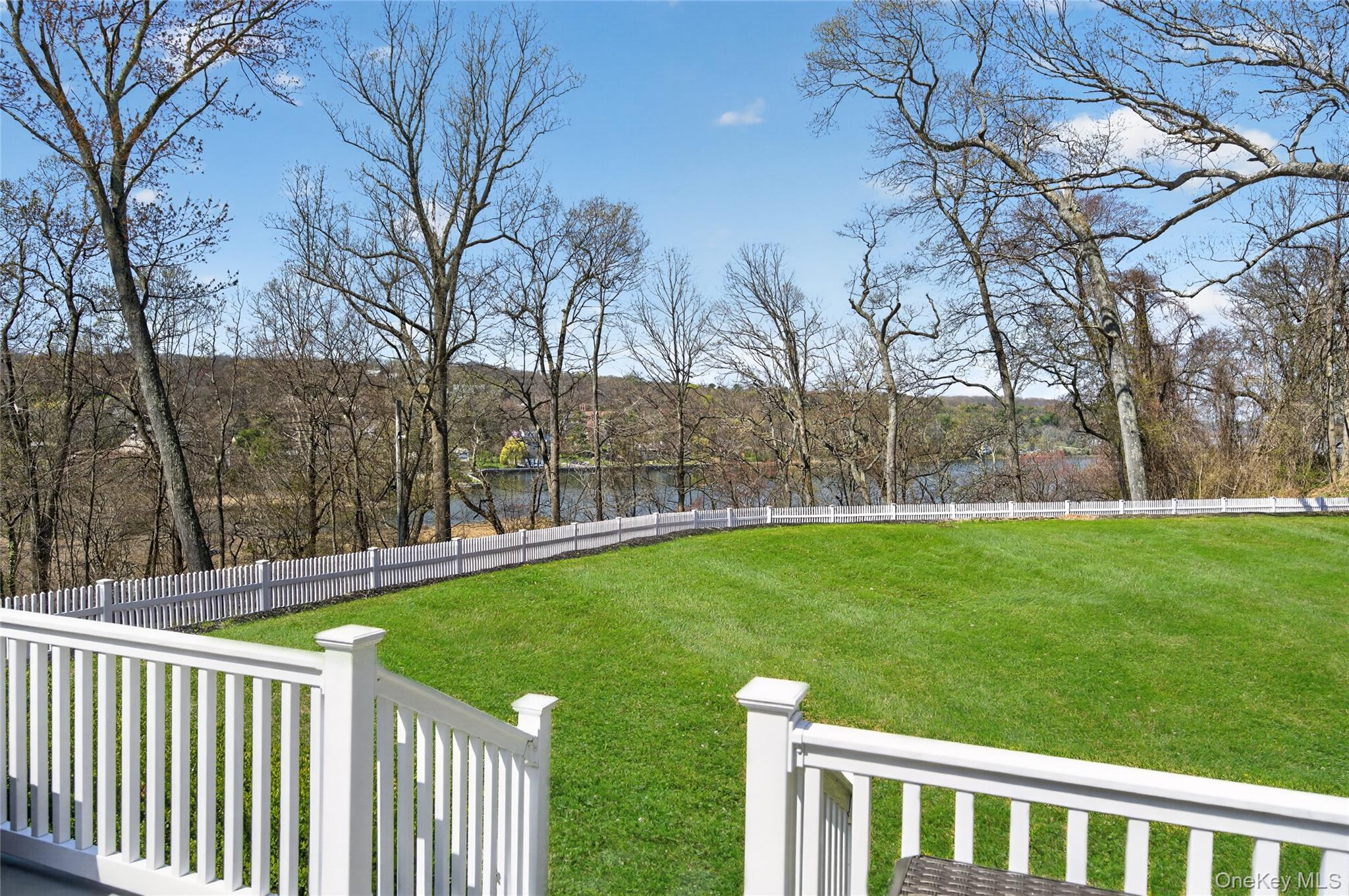 261 Harbor Road Cold Spring Harbor, NY 11724 - Photo 35 of 43