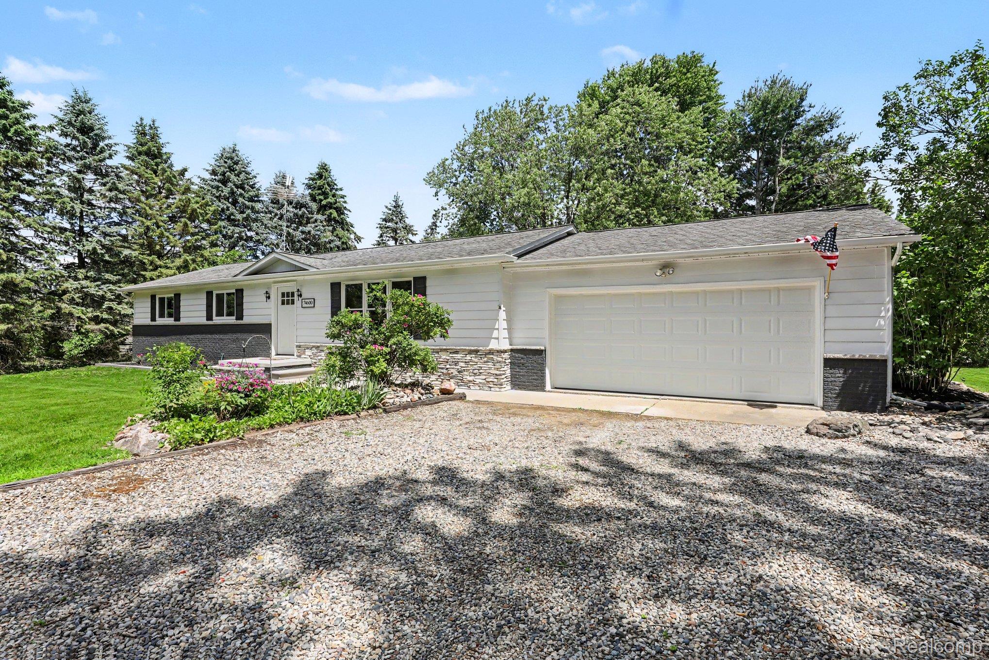 74600 Nordman Court Romeo, MI 48065 - Photo 2 of 32 Front house
