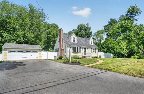 $798,000 | 26 Brooksbie Road, Bedford, MA 01730