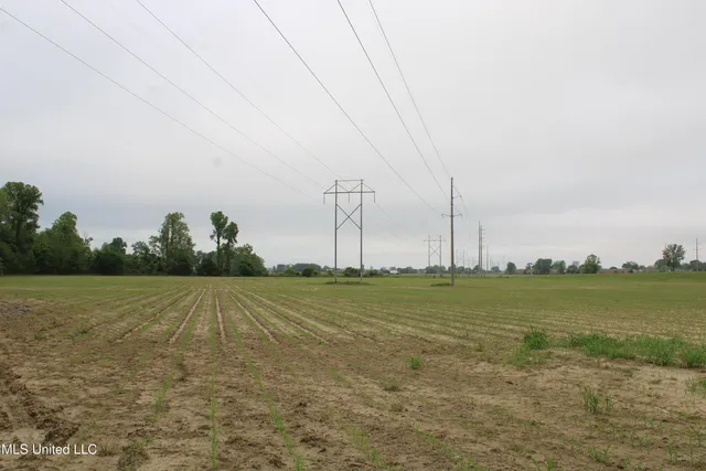 $399,000 | 8311 Highway 302 Road, Walls, MS 38680