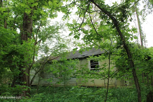 $399,000 | 8311 Highway 302 Road, Walls, MS 38680