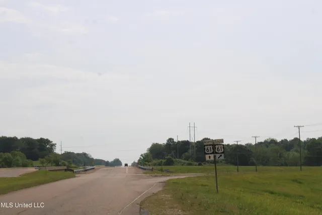 $399,000 | 8311 Highway 302 Road, Walls, MS 38680