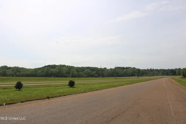 $399,000 | 8311 Highway 302 Road, Walls, MS 38680