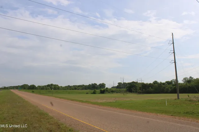 $399,000 | 8311 Highway 302 Road, Walls, MS 38680