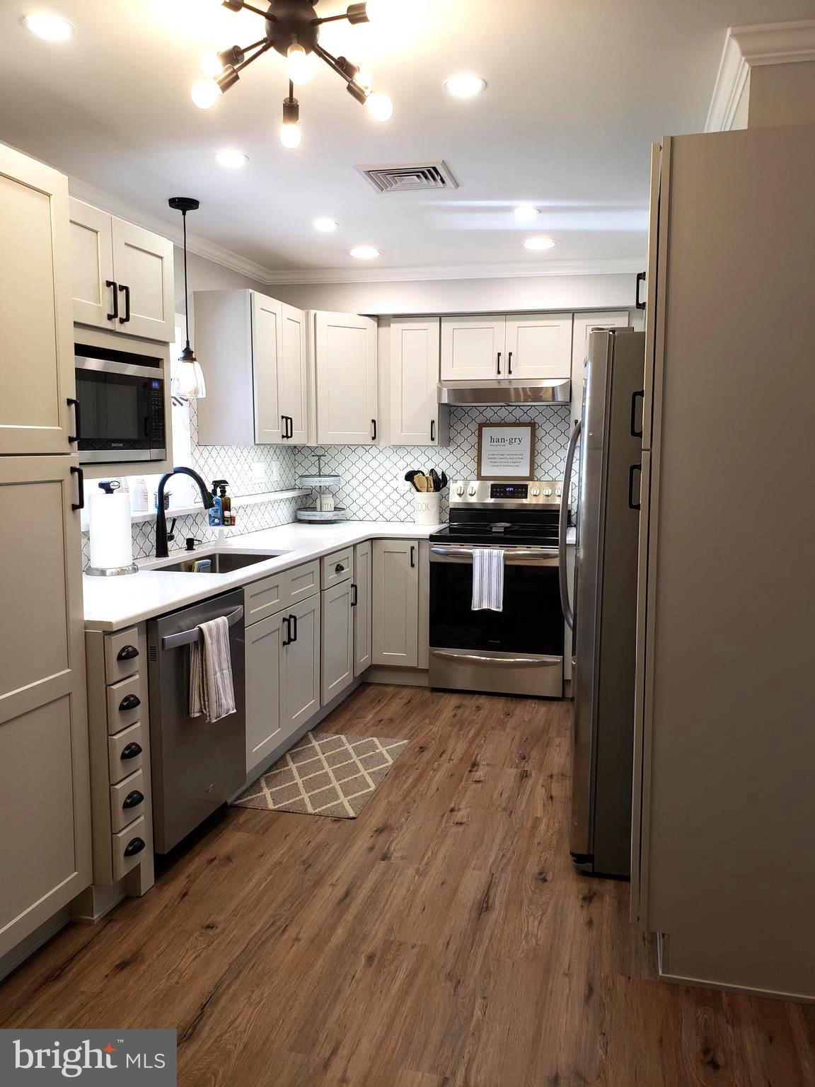 11 Verdant Road Levittown, PA 19057 - Photo 15 of 43 Tons of cabinets