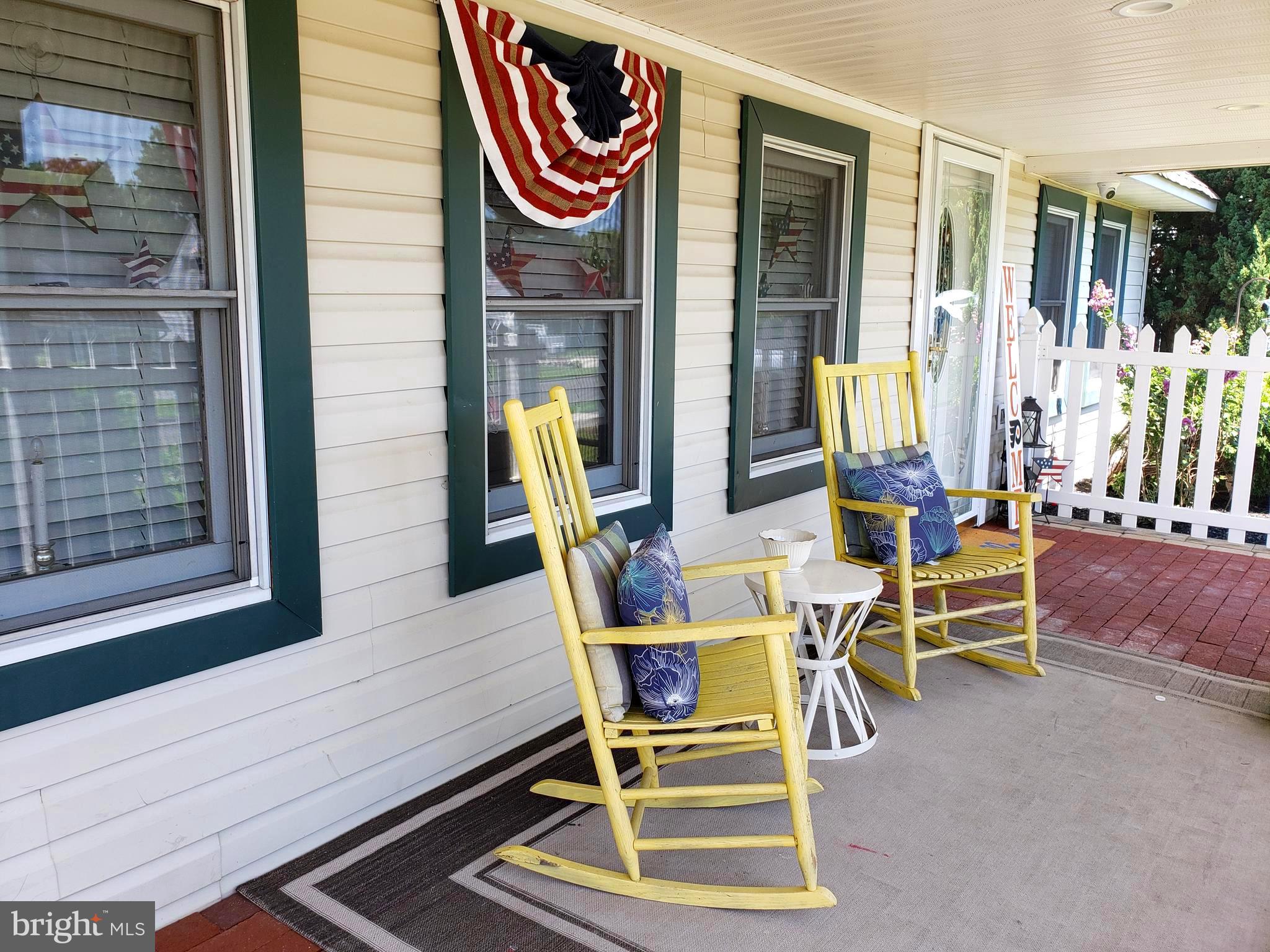 11 Verdant Road Levittown, PA 19057 - Photo 3 of 43 Have a seat, stay awhile