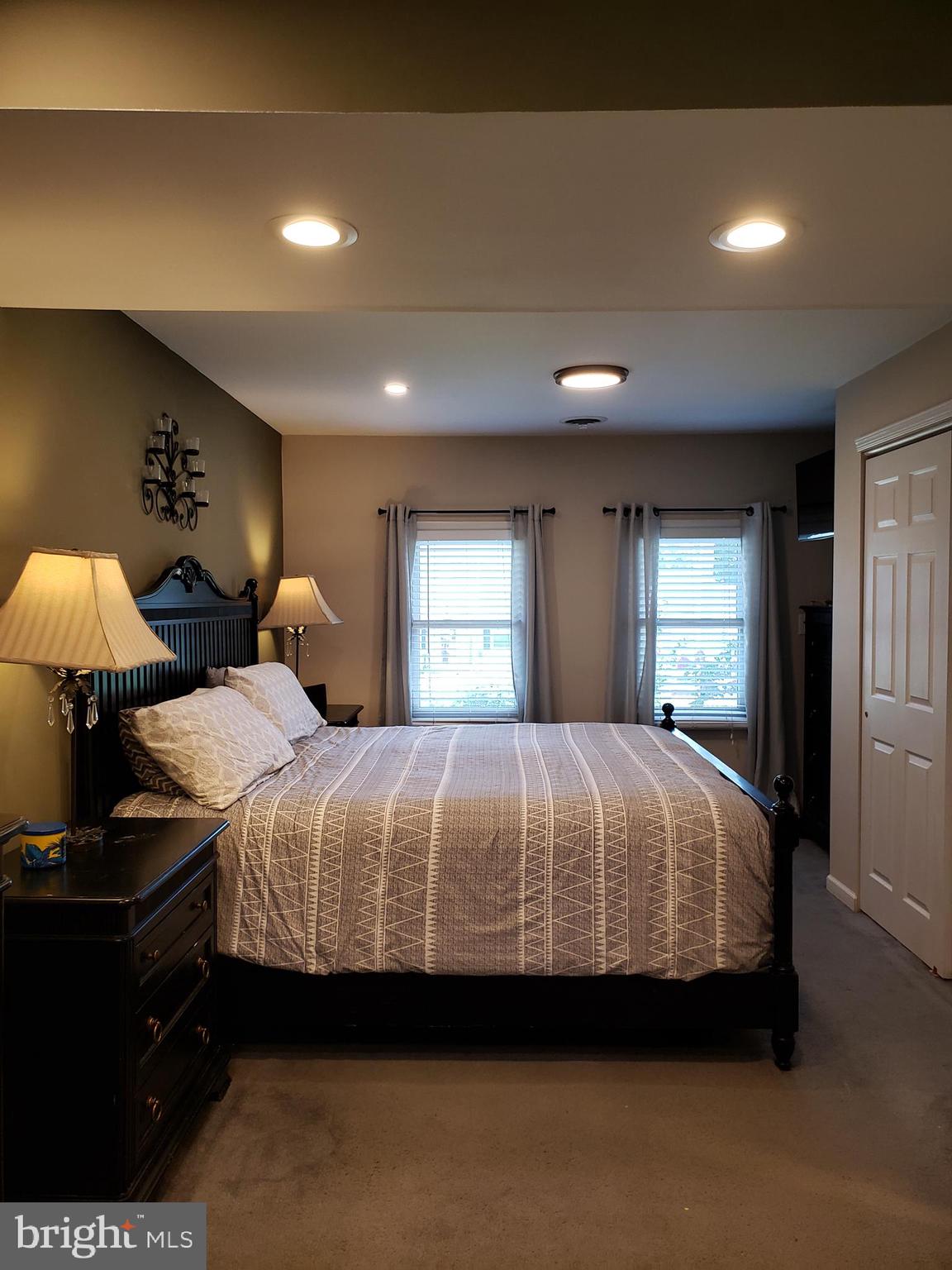 11 Verdant Road Levittown, PA 19057 - Photo 27 of 43 Recessed lights