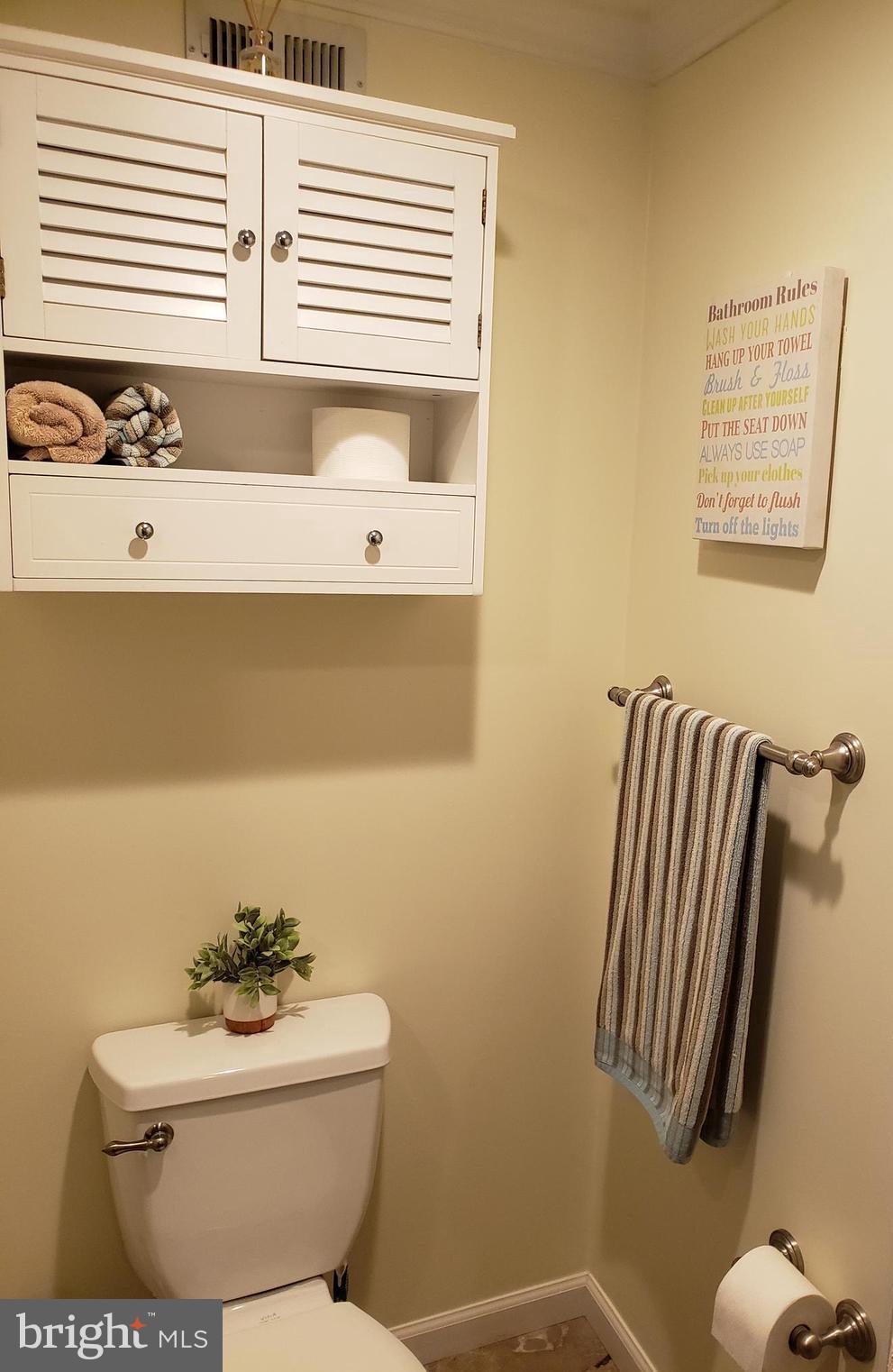 11 Verdant Road Levittown, PA 19057 - Photo 32 of 43 Expanded bath