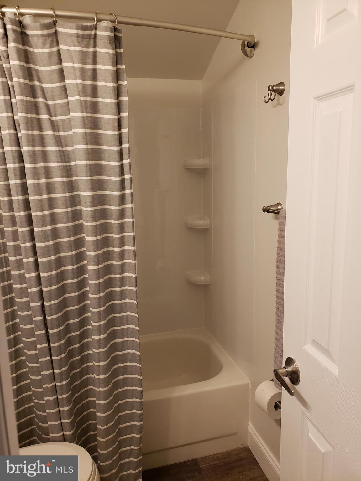 11 Verdant Road Levittown, PA 19057 - Photo 35 of 43 New one piece Tub Surround