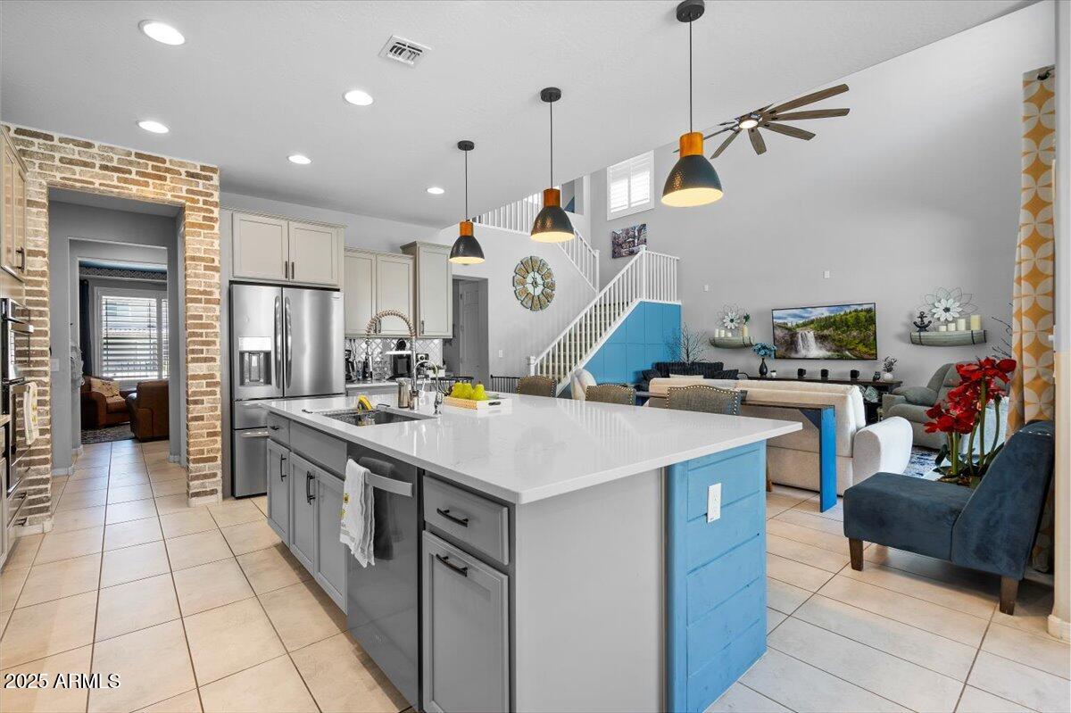 7048 West Redbird Road Peoria, AZ 85383 - Photo 15 of 42 15-QVB00923