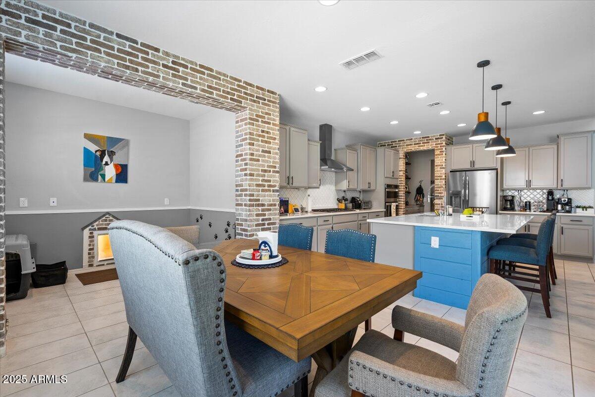 7048 West Redbird Road Peoria, AZ 85383 - Photo 19 of 42 19-QVB00928