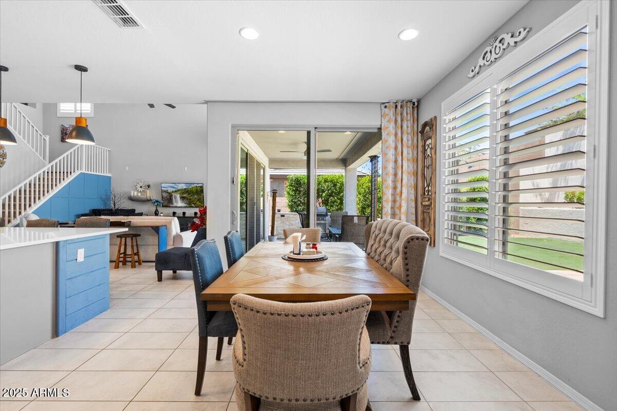 7048 West Redbird Road Peoria, AZ 85383 - Photo 20 of 42 20-QVB00943