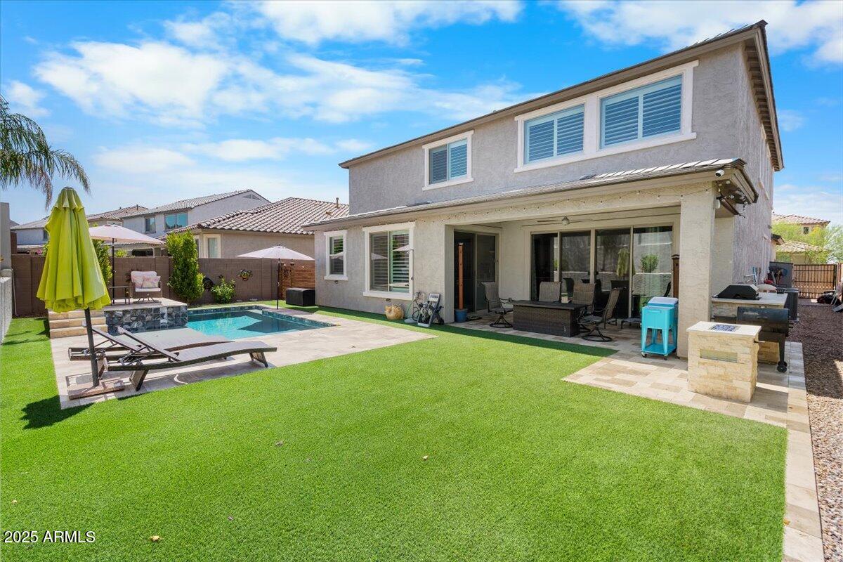 7048 West Redbird Road Peoria, AZ 85383 - Photo 2 of 42 06-QVB00773