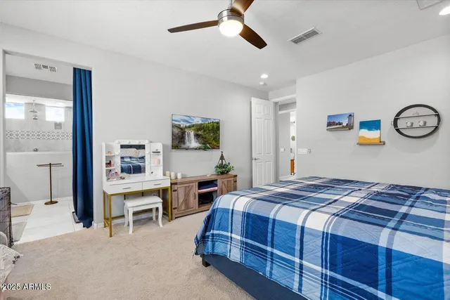 a view of a livingroom with storage space