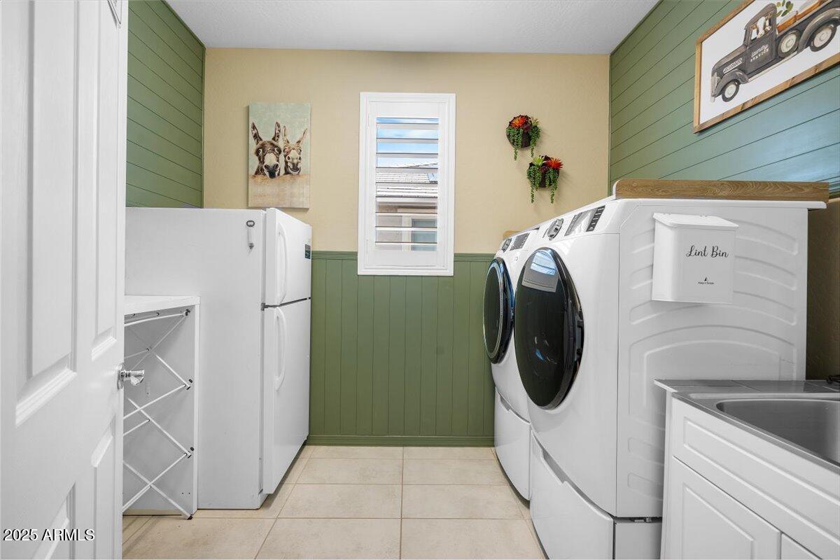 7048 West Redbird Road Peoria, AZ 85383 - Photo 35 of 42 10-QVB00843