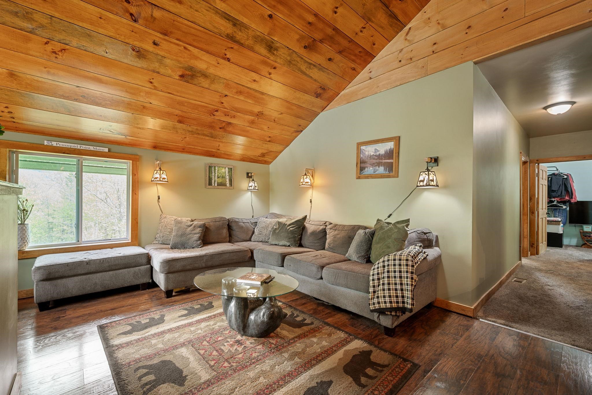 251 Doe Road Warren, VT 05674 - Photo 11 of 52