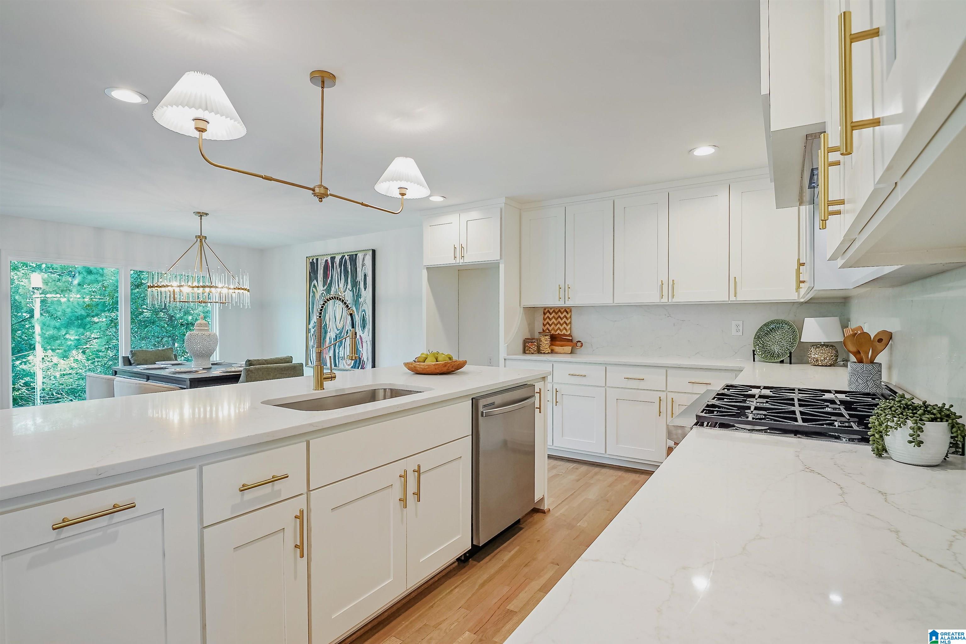 1739 Kensington Road Birmingham, AL 35209 - Photo 9 of 63