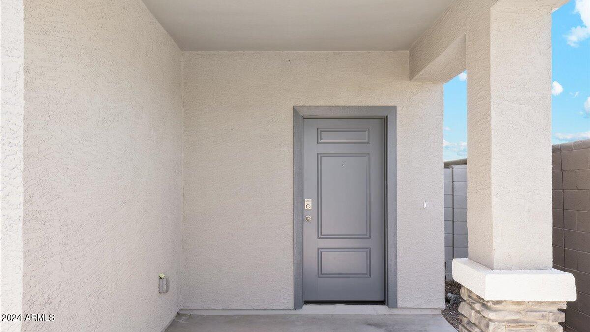 9202 South Palo Verde Drive Apache Junction, AZ 85120 - Photo 3 of 24 a bathroom with a toilet