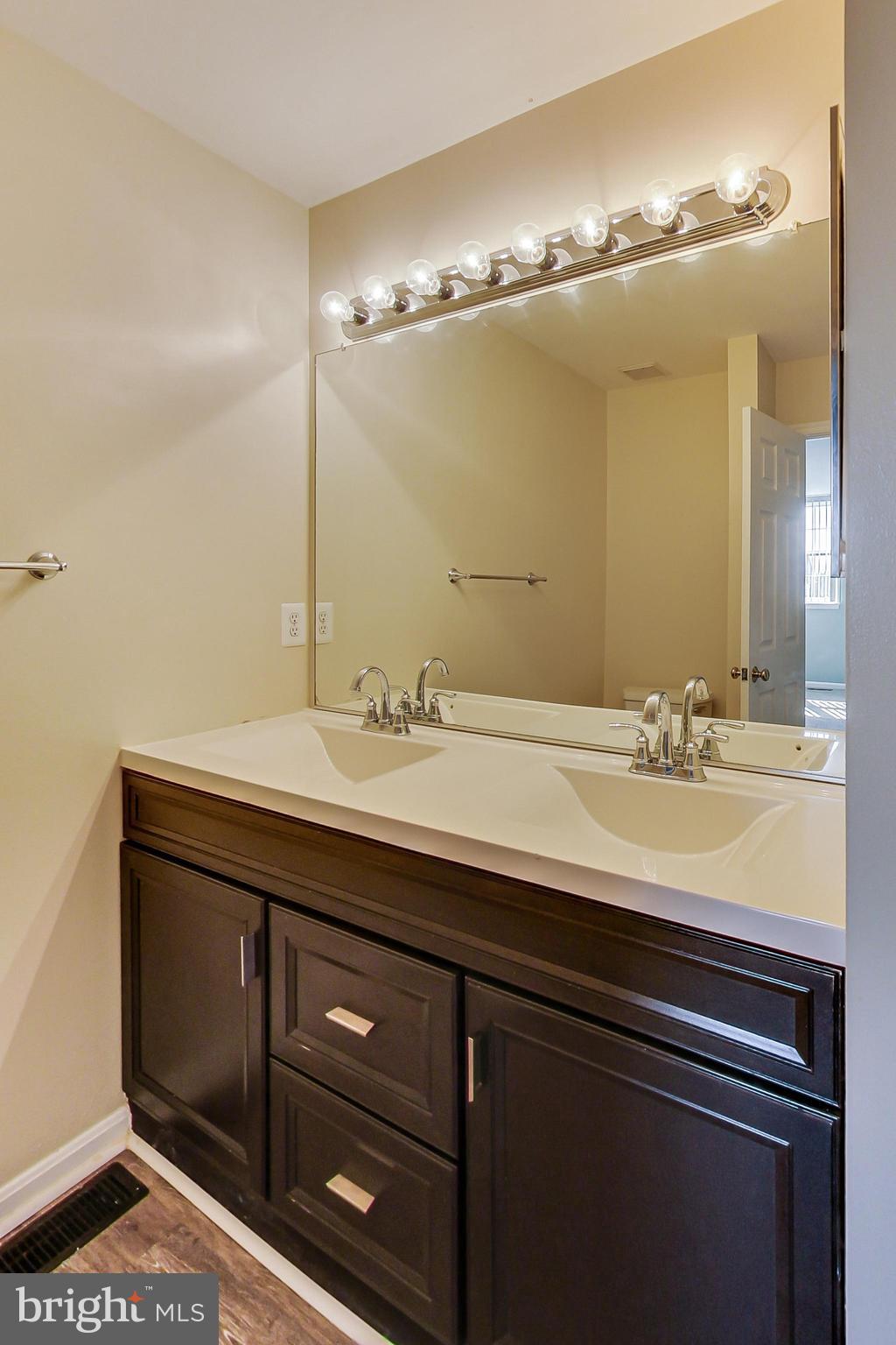 8716 Autumn Ridge Court Odenton, MD 21113 - Photo 21 of 42 Private Full Bathroom