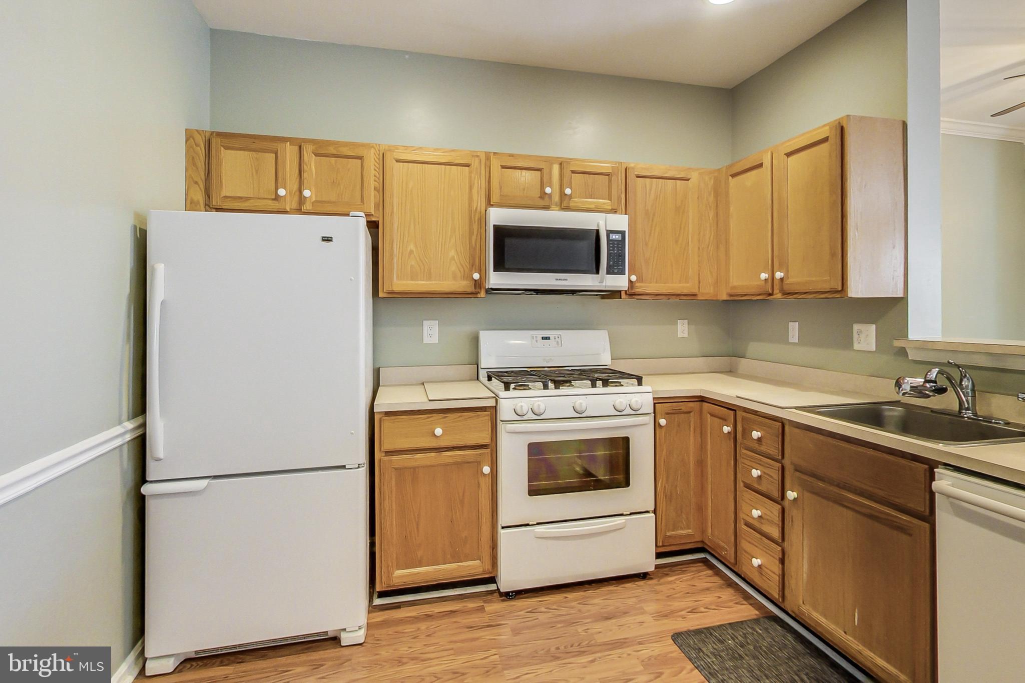 8716 Autumn Ridge Court Odenton, MD 21113 - Photo 7 of 42 Fully Equipped Kitchen