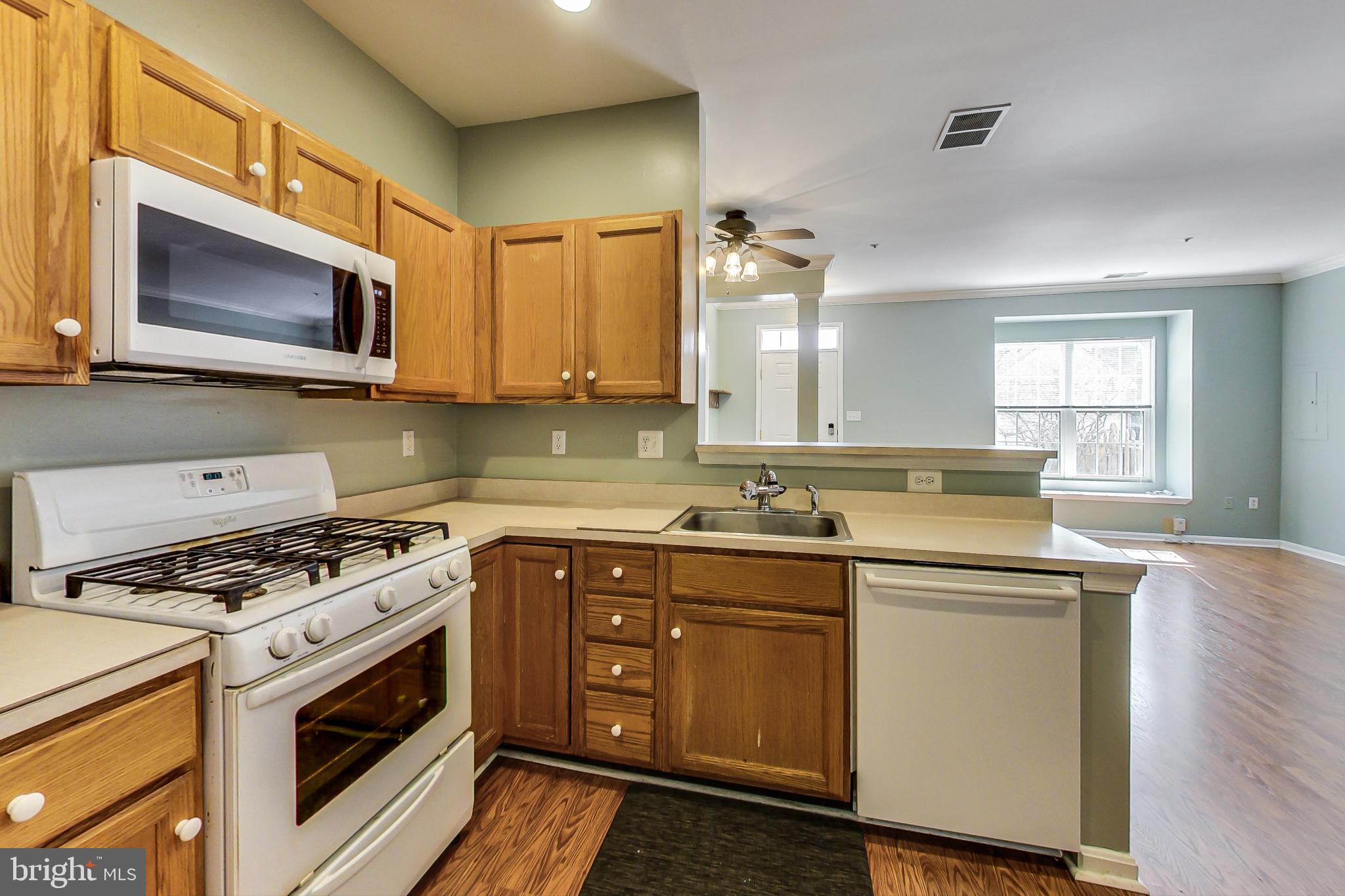 8716 Autumn Ridge Court Odenton, MD 21113 - Photo 8 of 42 Kitchen