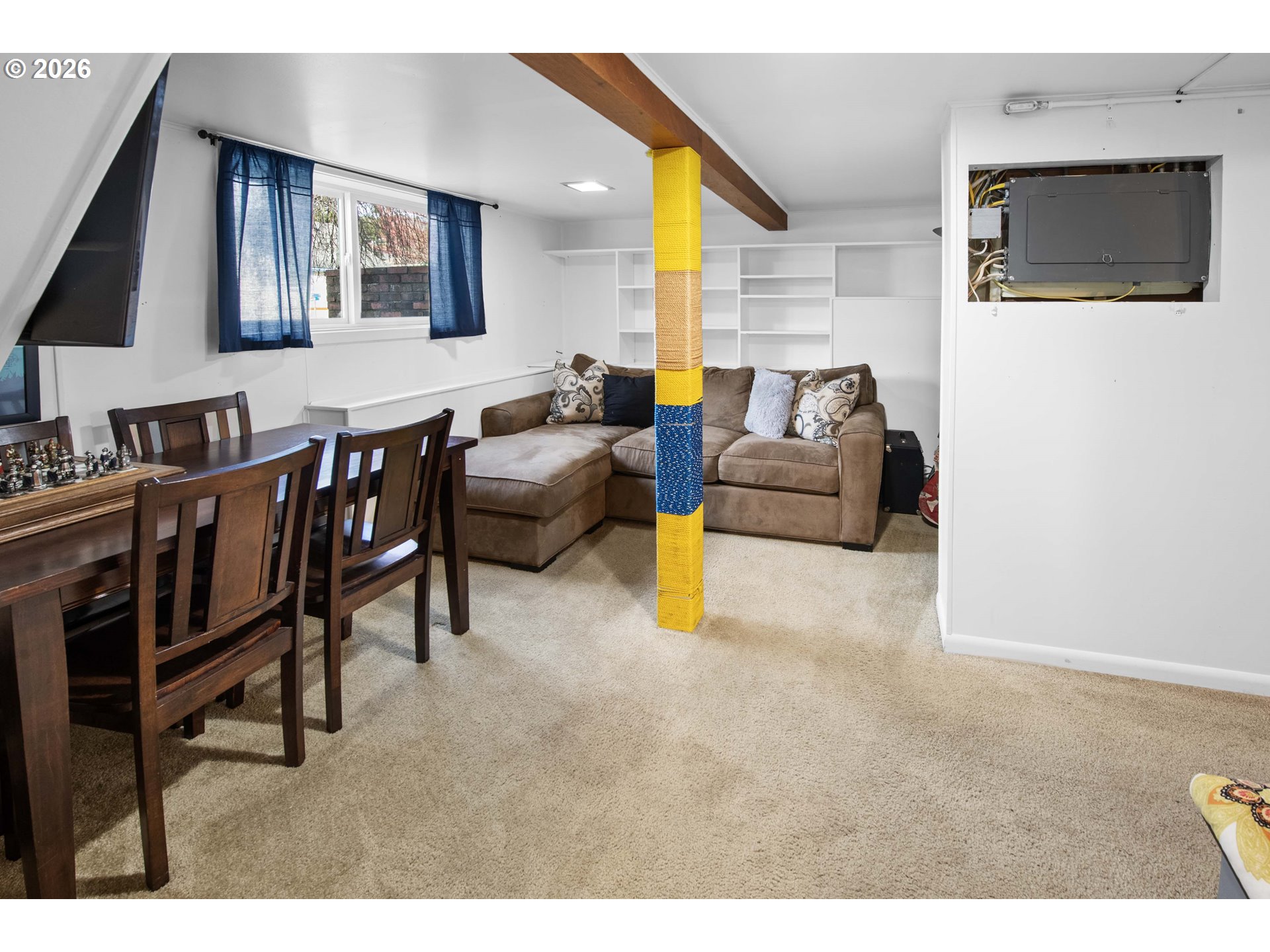 1864 4th Street Astoria, OR 97103 - Photo 22 of 33 Family Room