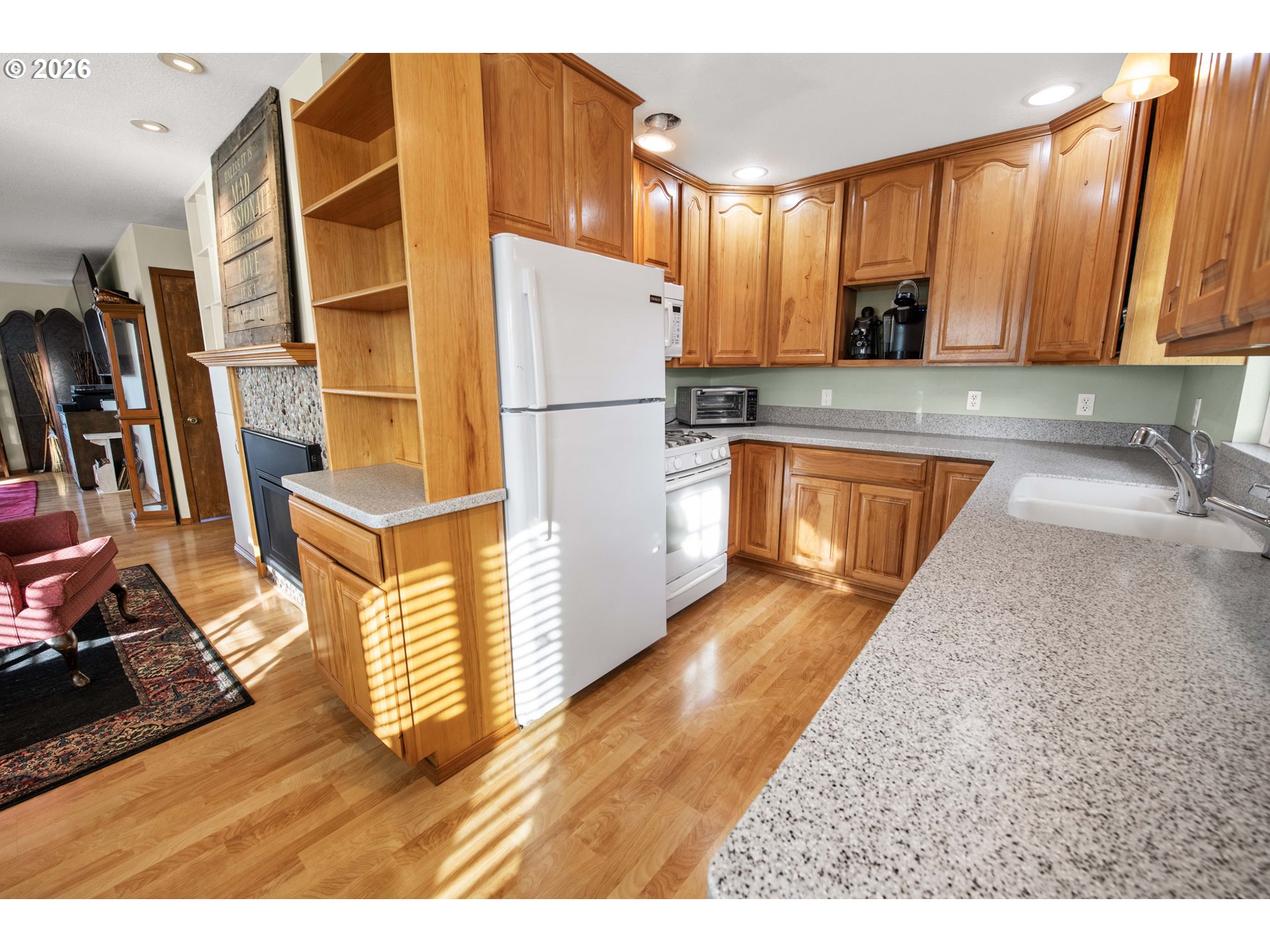 1864 4th Street Astoria, OR 97103 - Photo 6 of 33 Kitchen