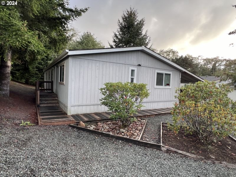 321 Hillside Loop Seaside, OR 97138 - Photo 2 of 34