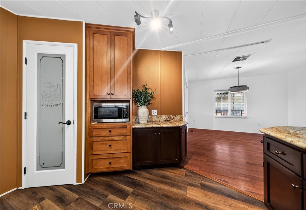 10350 Base Line Road, Unit 201 Rancho Cucamonga, CA 91701 - Photo 12 of 28 Gallery Image 12