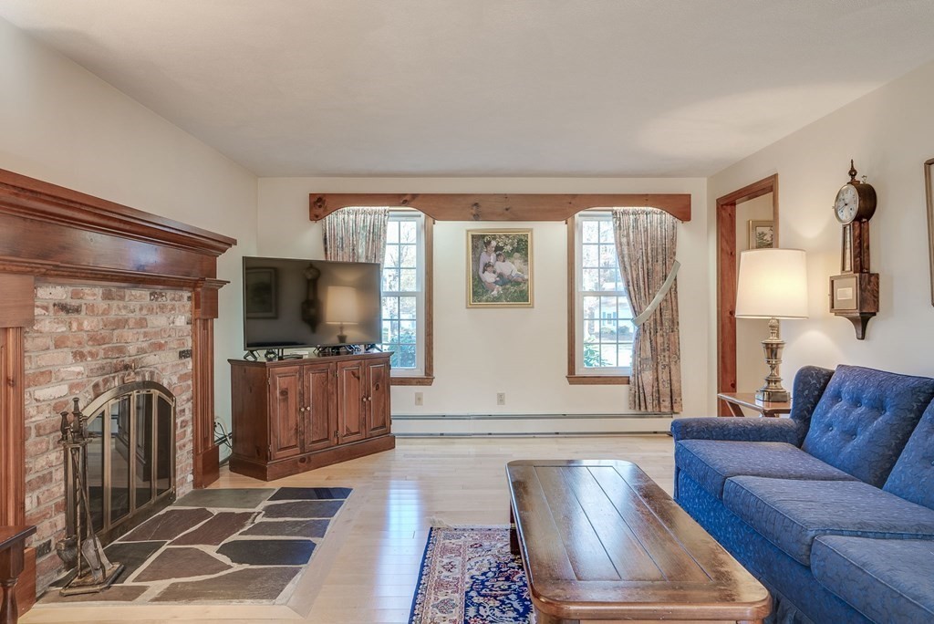 10 Hilltop Road Plaistow, NH 03865 - Photo 11 of 41 Gallery Image 11