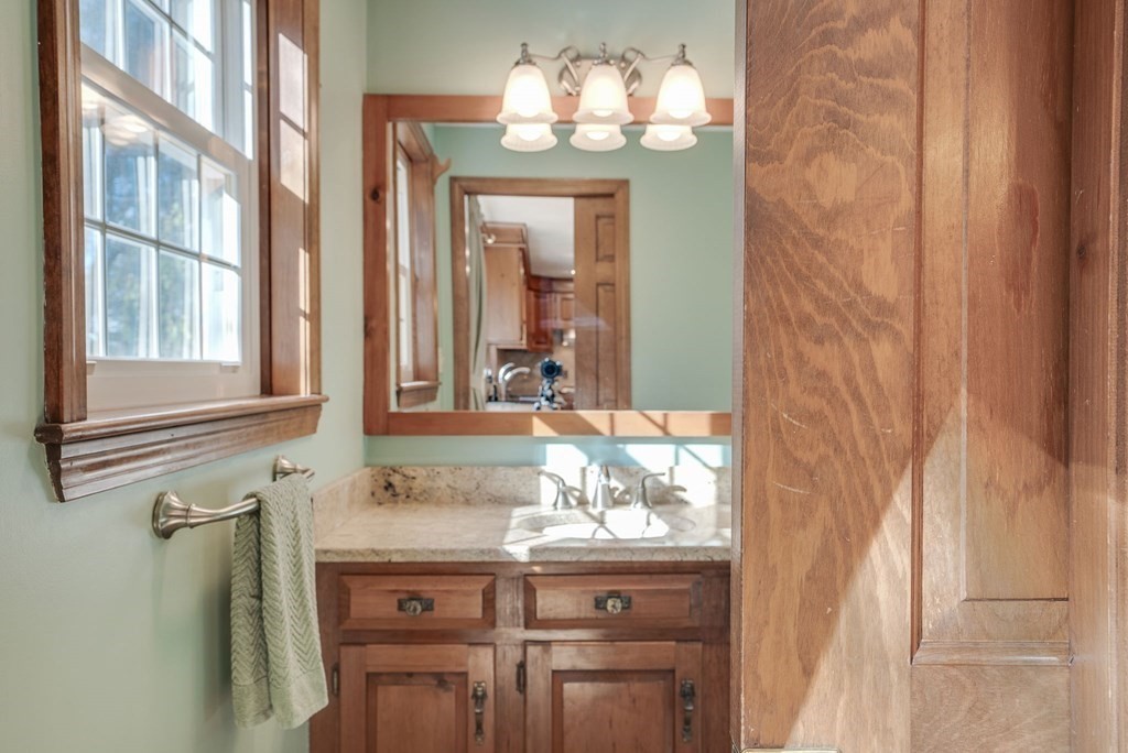 10 Hilltop Road Plaistow, NH 03865 - Photo 15 of 41 Gallery Image 15